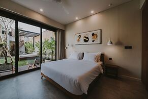 RED SUNSET VILLA CANGGU 5 MIN WALK BEACH