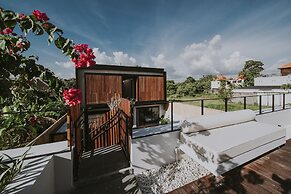 RED SUNSET VILLA CANGGU 5 MIN WALK BEACH