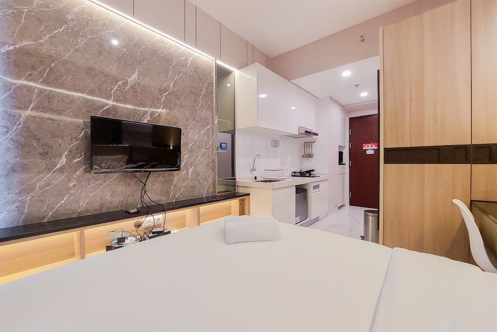 Scenic And Restful Studio Sky House Bsd Apartment
