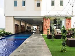 Strategic Studio Apartment At B Residence Near Campus