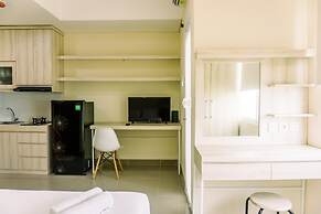 Strategic Studio Apartment At B Residence Near Campus