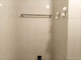 Comfortable And Tidy Studio At Barsa City Apartment