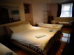Aron Guest House