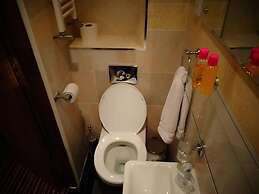 Aron Guest House