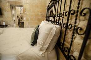 Senglea Suites