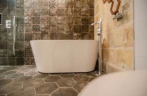 Senglea Suites