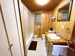Lake Onaping Lodge