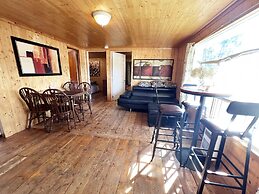 Lake Onaping Lodge