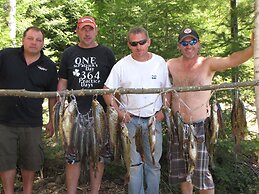 Lake Onaping Lodge