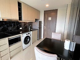 Mida Grande apartment by Lofty