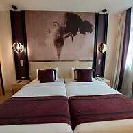 Beyzaa Hotel & Suites , Kolkata