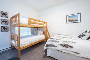 Alpine Escape by Revelstoke Vacations