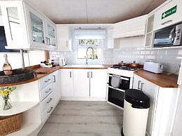 Lakes and Woodlands Overstone Holiday Park