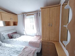 Lakes and Woodlands Overstone Holiday Park