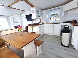 Lakes and Woodlands Overstone Holiday Park
