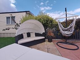 Lakes and Woodlands Overstone Holiday Park