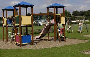 Lakes and Woodlands Overstone Holiday Park