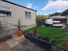 Lakes and Woodlands Overstone Holiday Park