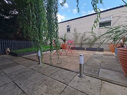 Lakes and Woodlands Overstone Holiday Park