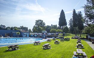 Lakes and Woodlands Overstone Holiday Park