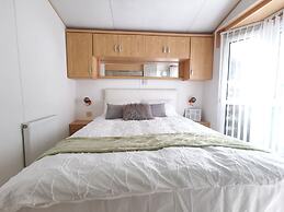 Lakes and Woodlands Overstone Holiday Park