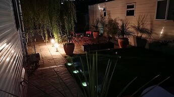 Lakes and Woodlands Overstone Holiday Park