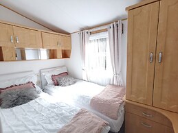 Lakes and Woodlands Overstone Holiday Park