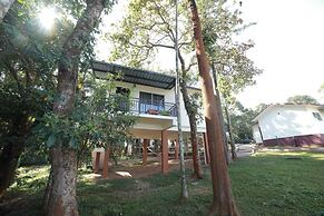 Misty Dam Resort