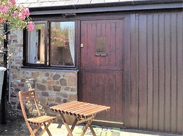 The Tack Room - a Comfy Cabin in North Devon