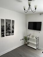 Remarkable 2-bed Apartment in Wolverhampton