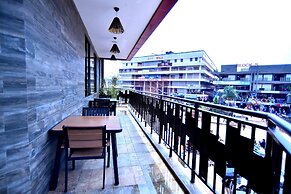 Victoria Mews Hotel