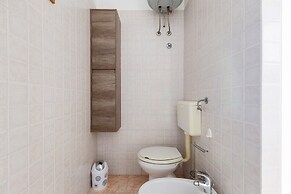 2380 Casa Crispi