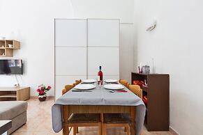 2380 Casa Crispi
