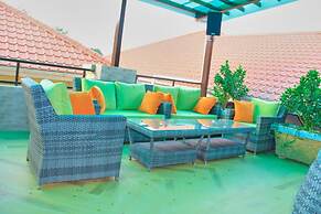 Golden Castle Hotel