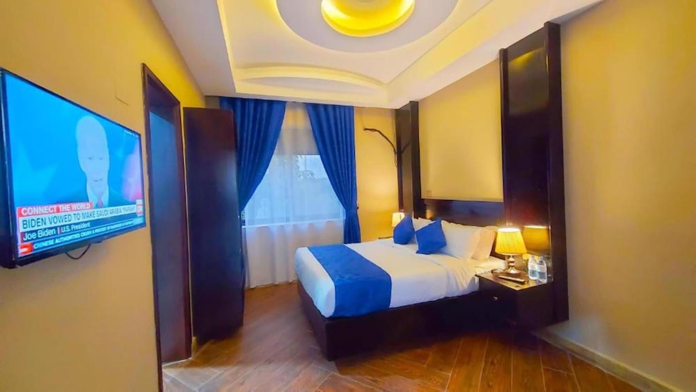 Golden Castle Hotel