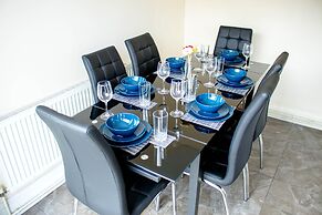 Spacious 5-bed House! Tilbury! Free Parking!