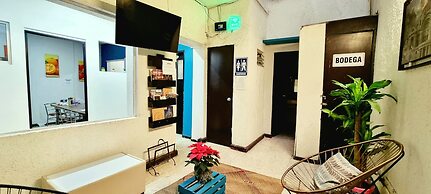 HoM Balderas - Hostel
