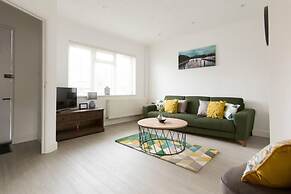 Immaculate 2-bed House in Dartford