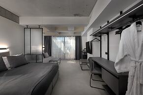 Essence Suites