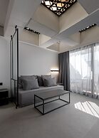 Essence Suites
