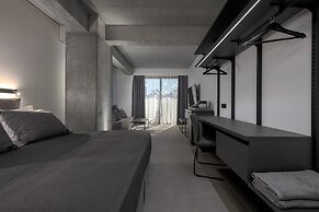 Essence Suites