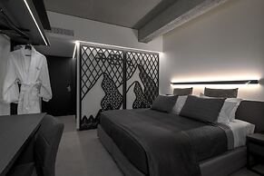 Essence Suites