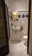 A L'OMBRE DU PALAIS