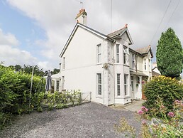 24 Cadnant Park