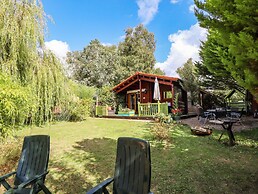 Lakeside Lodge Retreat