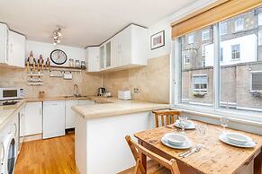 Bright Bayswater Apartment