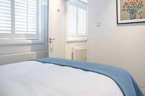 Stunning Rare Soho Gem