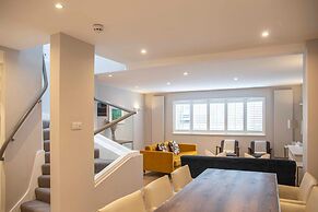 Stunning Rare Soho Gem