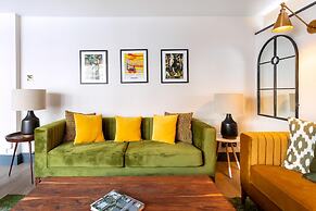 Classy Notting Hill Nest