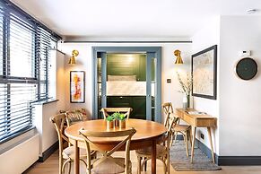 Classy Notting Hill Nest
